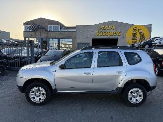 Voiture accidenté Dacia Duster LAUREATE 2012/8