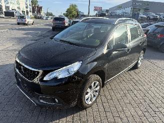 Peugeot 2008 1.2 PURETEC picture 7