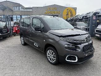 Unfallwagen Citroën Berlingo 1.2 PURETECH M FEEL 2022/2