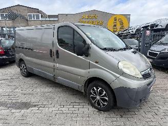 Coche accidentado Opel Vivaro ENGINE OUT 2009/3