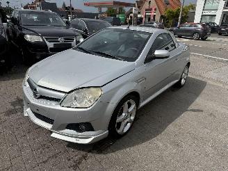 škoda osobní automobily Opel Tigra CABRIO 2006/7