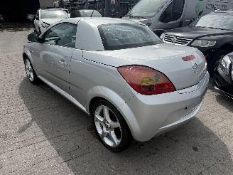 Opel Tigra CABRIO picture 2