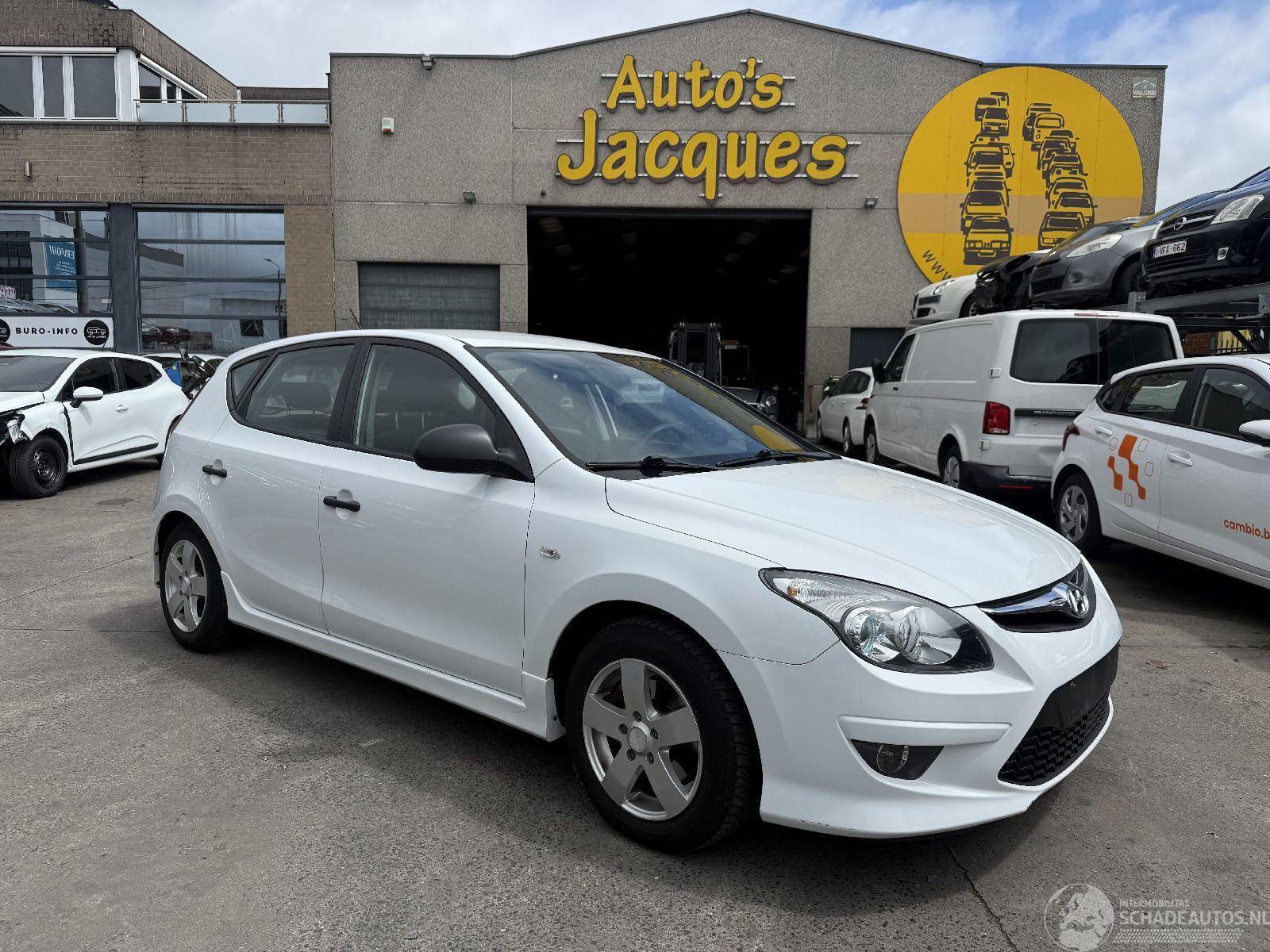 Hyundai I-30 