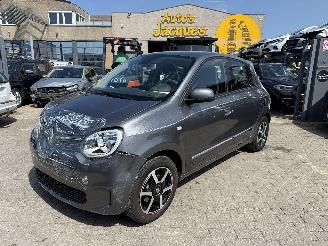Avarii autoturisme Renault Twingo AUTOMATIC 2020/10