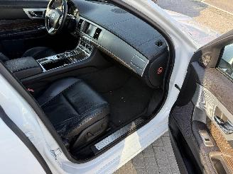 Jaguar XF 2.2D LUXURY picture 20
