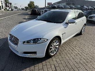 Jaguar XF 2.2D LUXURY picture 3