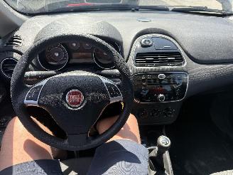 Fiat Punto 1.2I picture 14