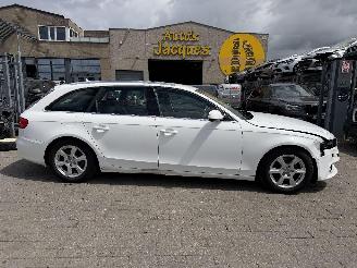 Damaged car Audi A4 Avant 2.0 TDI 2011/6