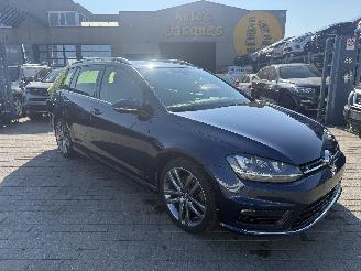 Unfallwagen Volkswagen Golf 1.6 TDI R-LINE 2016/10