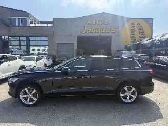 Avarii autoturisme Volvo V-60 BUSINESS 2022/4