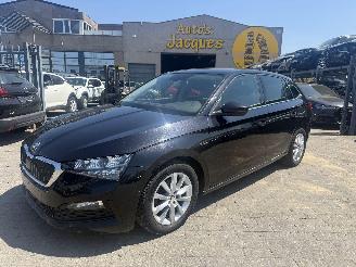 krockskadad bil auto Skoda Scala 1.6 AMBITION 2019/10