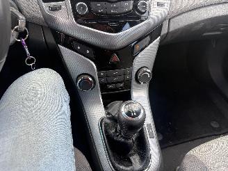 Chevrolet Cruze 1.8I LT SEDAN picture 22