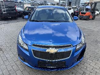 Chevrolet Cruze 1.8I LT SEDAN picture 2