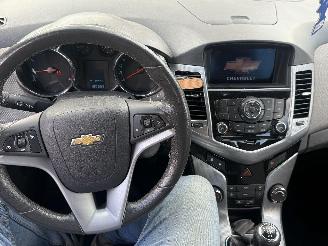 Chevrolet Cruze 1.8I LT SEDAN picture 9