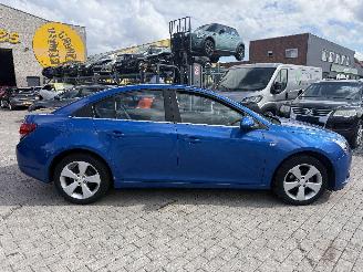 Chevrolet Cruze 1.8I LT SEDAN picture 8