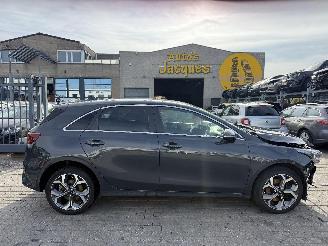 Unfallwagen Kia Ceed 1.0T GDI DYNAMIC 2019/9