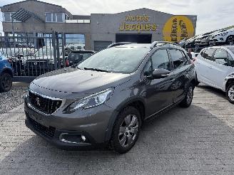 krockskadad bil auto Peugeot 2008 PROBLEM ENGINE 2019/10