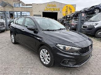 skadebil auto Fiat Tipo 1.4I POP 2020/12