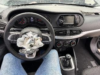 Fiat Tipo 1.4 POP picture 17