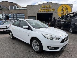 skadebil auto Ford Focus MOTOR ??? 2016/10