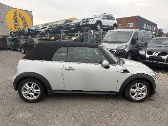 Mini Cooper ONE CABRIO picture 2