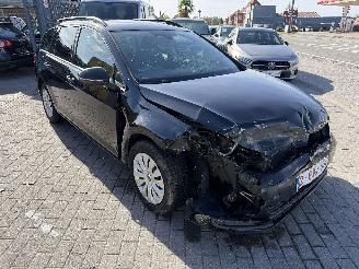 Volkswagen Golf 1.6 TDI AUTOMAT picture 3