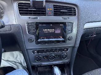 Volkswagen Golf 1.6 TDI AUTOMAT picture 21