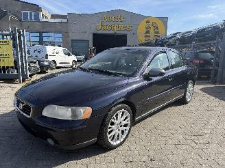 krockskadad bil auto Volvo S-60 2.4D 2006/10