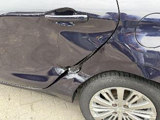 Peugeot 208 1.2 STYLE picture 13