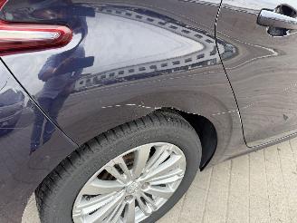 Peugeot 208 1.2 STYLE picture 11