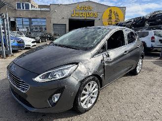krockskadad bil auto Ford Fiesta 1.5 TDCI TITANIUM 2019/12