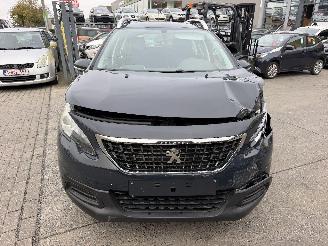 Peugeot 2008 1.2 ACCESS picture 3