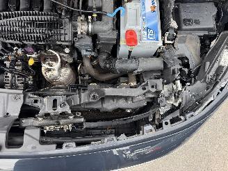 Peugeot 2008 1.2 ACCESS picture 15