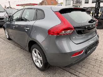Volvo V-40 2.0D picture 11