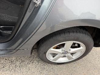 Volvo V-40 2.0D picture 14