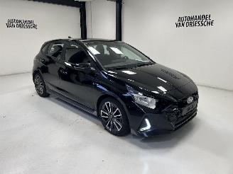 damaged passenger cars Hyundai I-20 N-LINE 2023/1