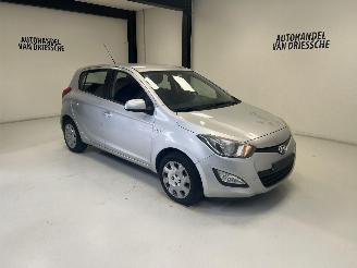 krockskadad bil auto Hyundai I-20  2013/4