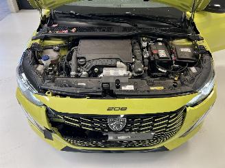 Peugeot 208 ALLURE picture 9