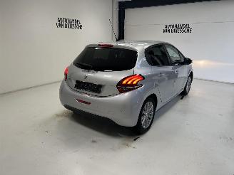 Peugeot 208 STYLE picture 3