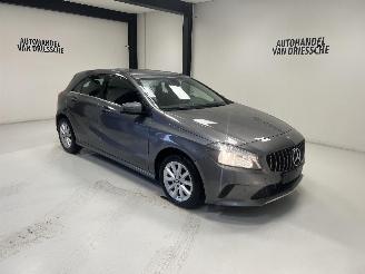 Unfallwagen Mercedes A-klasse AUTOMAAT 2017/10