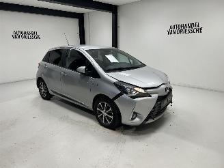 skadebil auto Toyota Yaris HYBRIDE 2020/8