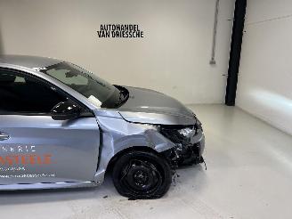 Peugeot 208 STYLE picture 2