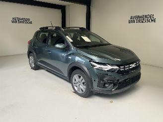 Vaurioauto  passenger cars Dacia Sandero LPG+ESSENCE 2024/12