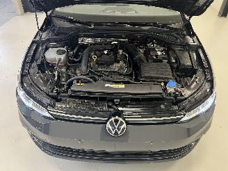 Volkswagen Golf  picture 11