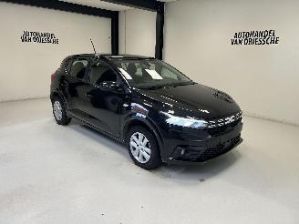 Damaged car Dacia Sandero AUTOMATIQUE 2024/5