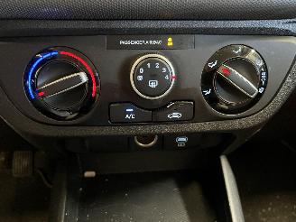 Hyundai I-10  picture 13