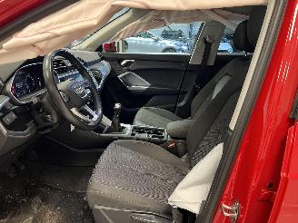 Audi Q3  picture 11