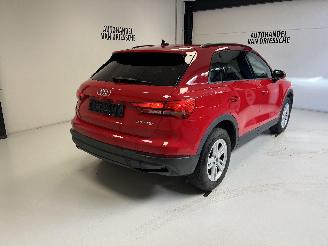 Audi Q3  picture 3