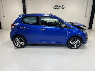 Peugeot 108 ALLURE picture 2