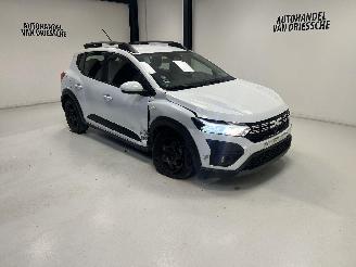 krockskadad bil auto Dacia Sandero LPG+ESSENCE 2024/5